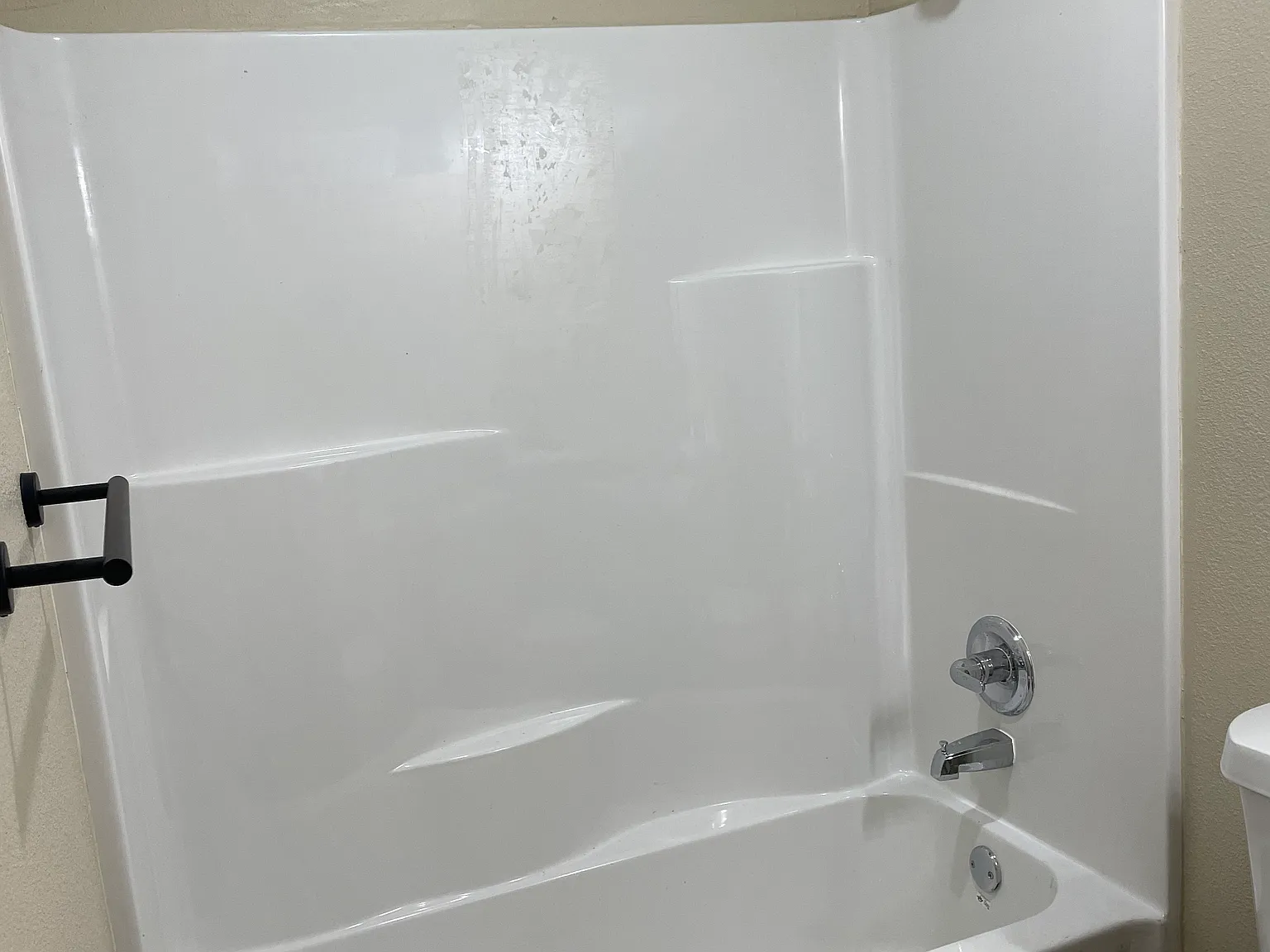 4 bed, 4.5 bath, 2146 sqft, $3,000 — Photo 1