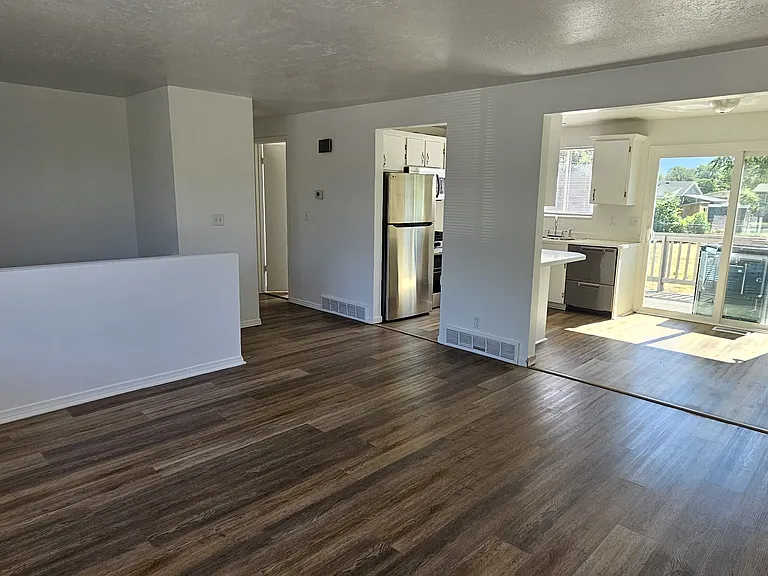 9831 S Darin Dr — Photo 24