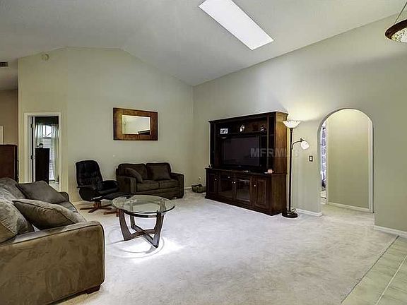 4th image of 1074 Kelly Creek Cir