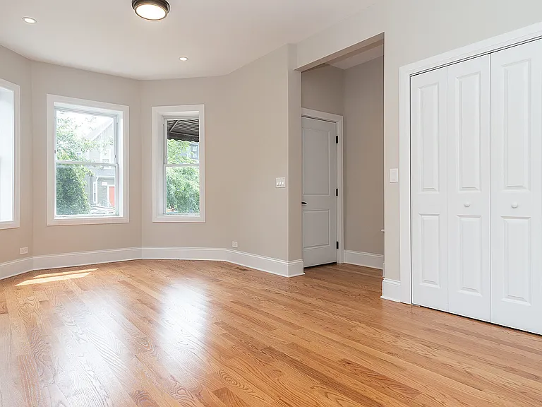 1840 N Saint Louis Ave #1 — Photo 10