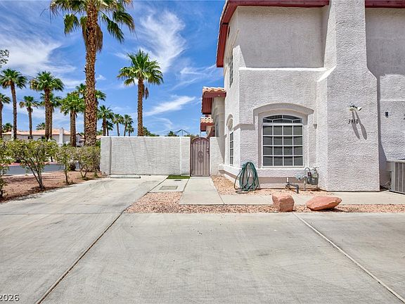 2nd image of 3910 Starfield Ln