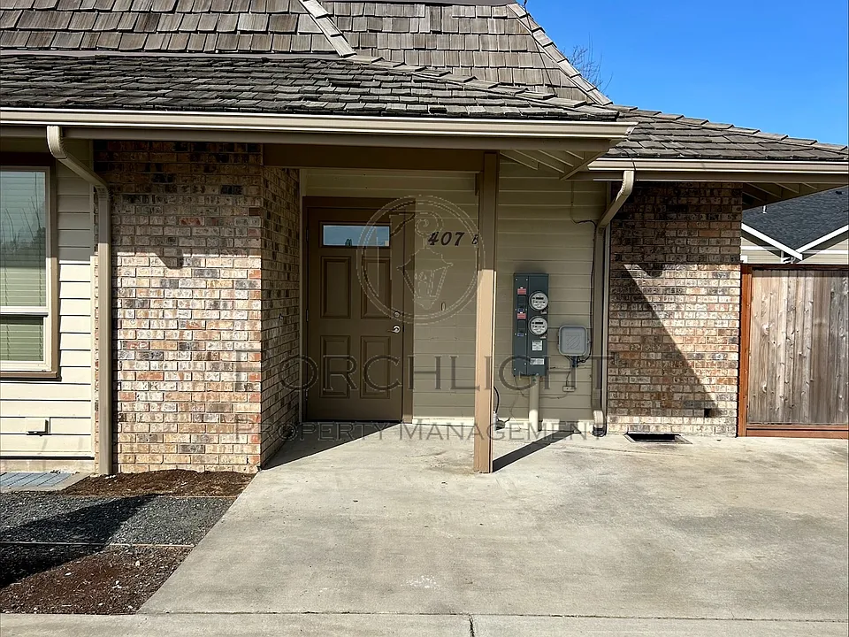 407 E Main St #B