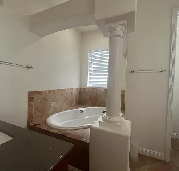 2119 Montclair Dr — Photo 7