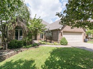 1045 Autumn Ridge Dr, Lexington, KY 40509