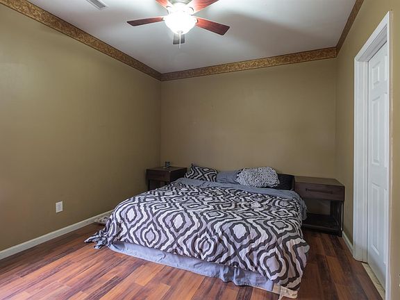 5th image of 147 Richfields Ave