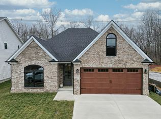 1101 Squirrel Nest Ln, Lexington, KY 40509