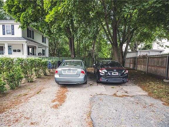 3rd image of 296 Woonasquatucket Ave