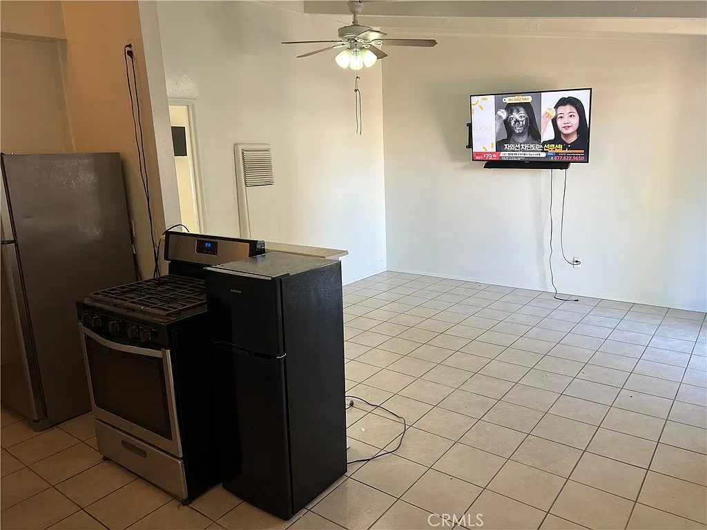 1 bed, 600 sqft, $1,950 — Photo 4