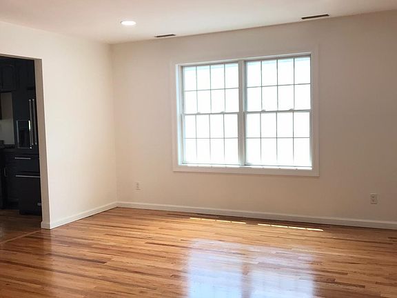 3rd image of 214 Thurman St #2