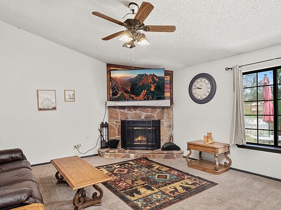 3rd image of 103 Niblic Ct