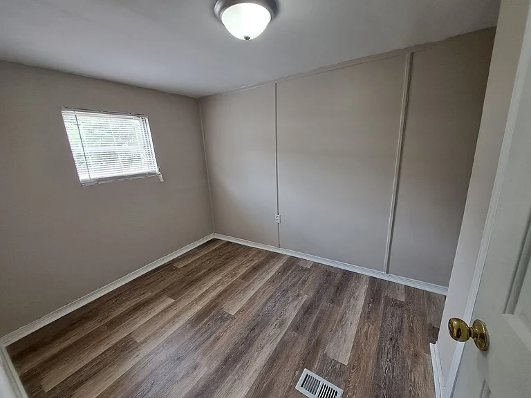 2821 Hillcrest Ave #11 — Photo 10
