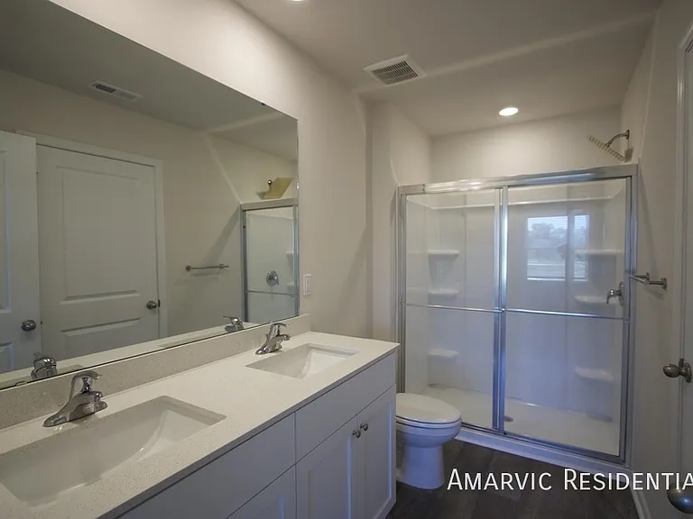 175 Seymour Village Dr — Photo 15