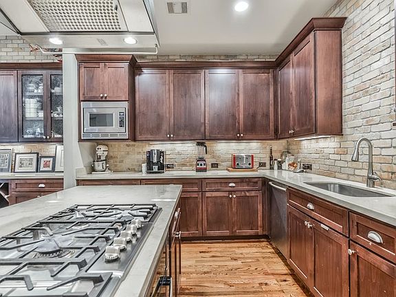 Lots of cabinet space in kitchen and butlers pantry.