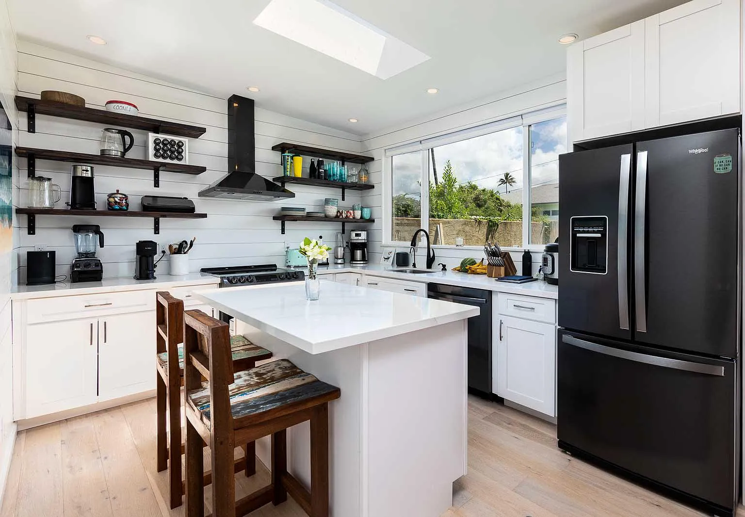 425 N Kalaheo Ave — Photo 1
