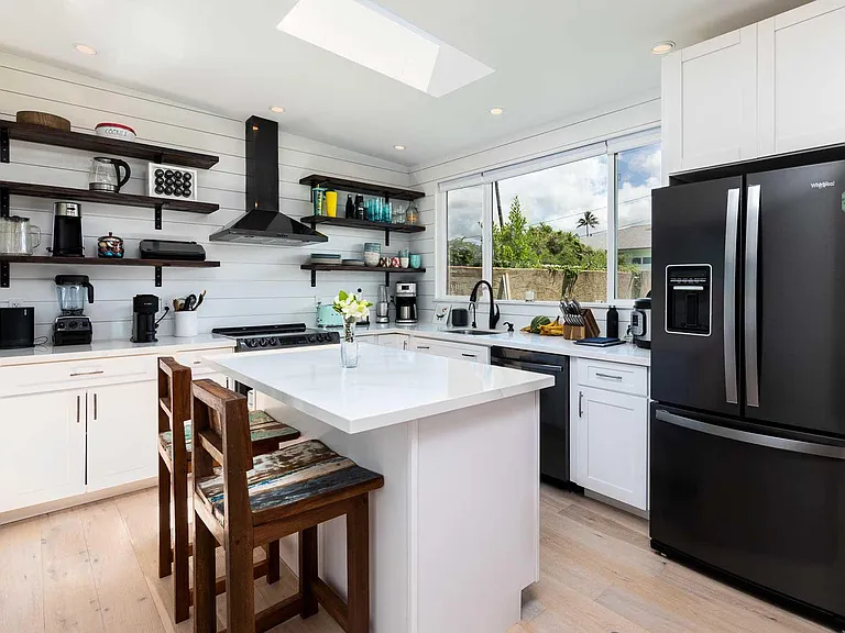 425 N Kalaheo Ave — Photo 1