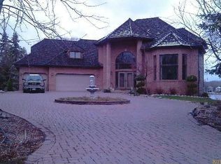 6190 Pine Cir, Mound, MN 55364