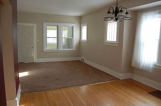 4th image of 204 N Grant St