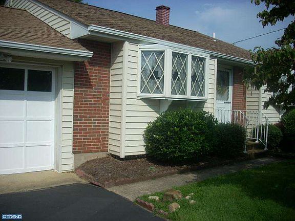 2nd image of 64 Gerard Rd