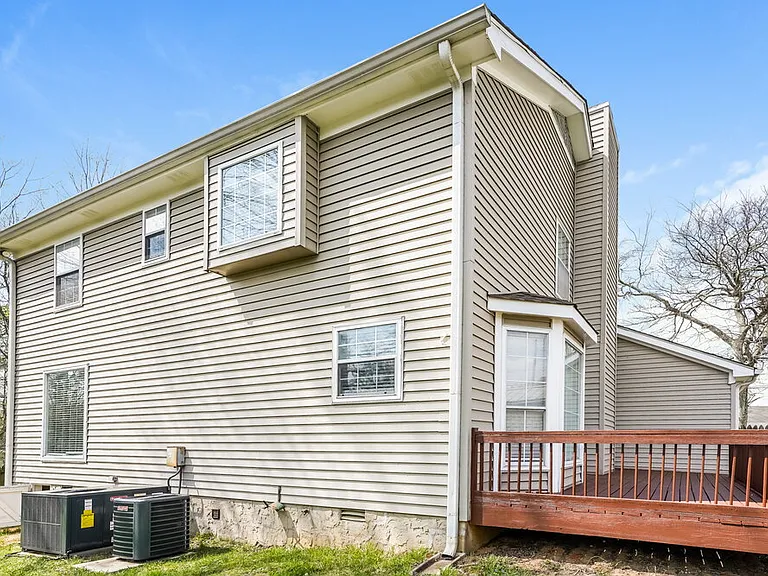 905 Traceton Ct — Photo 17