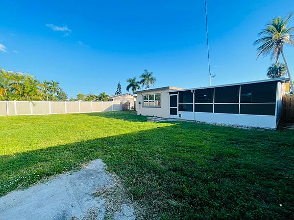 3rd image of 1355 Golf Dr