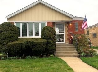 9723 S Utica Ave, Evergreen Park, IL 60805