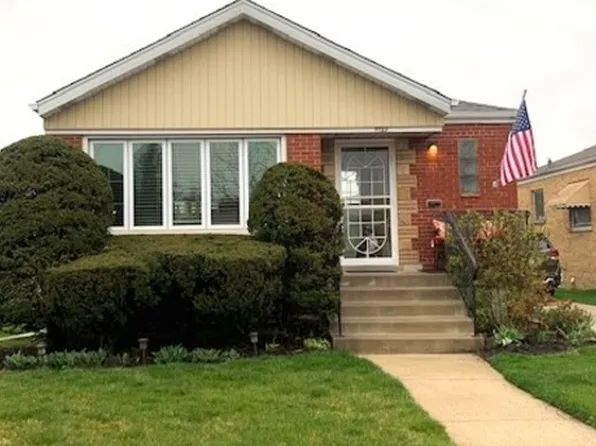 9723 S Utica Ave, Evergreen Park, IL 60805