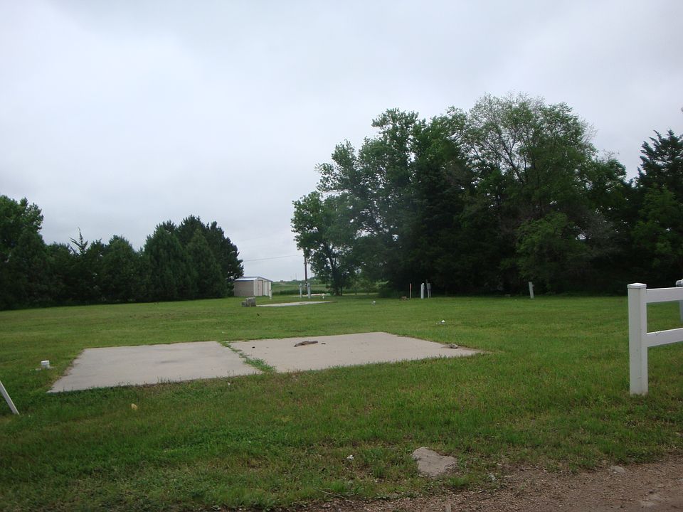1st image of 17-18 Wade Addition Dr. 27
