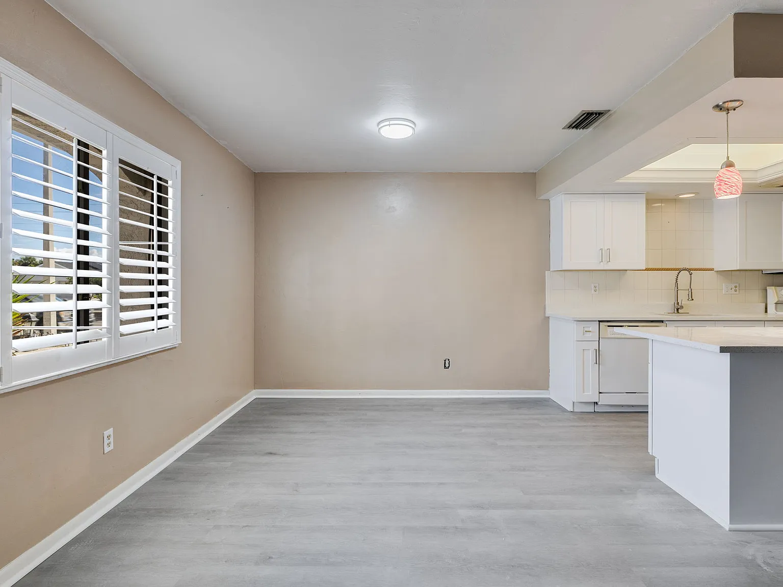 2 bed, 905 sqft, $1,099 — Photo 4