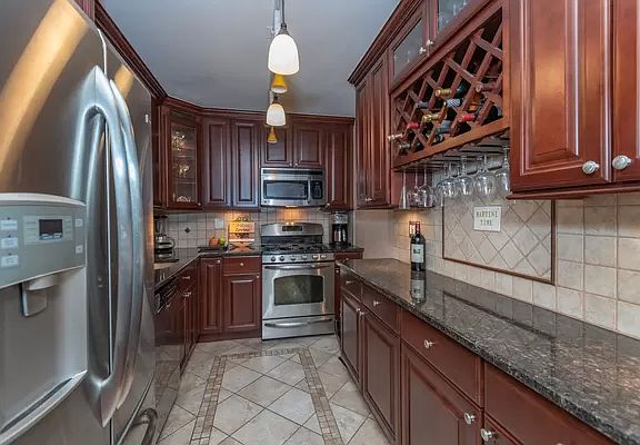 4th image of 2 Bay Club Dr APT 10T