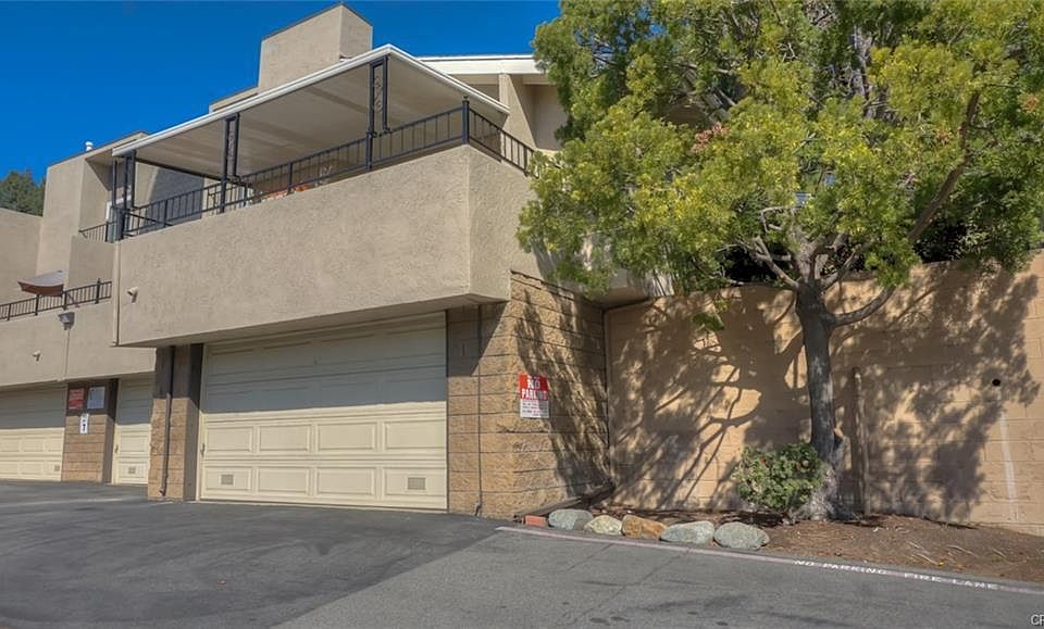 2nd image of 1111 Rosecrans Ave #18A