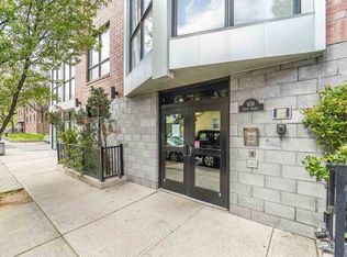 636 5th St APT 401, Hoboken, NJ 07030