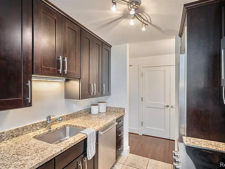 411 S Old Woodward Ave #529 — Photo 6
