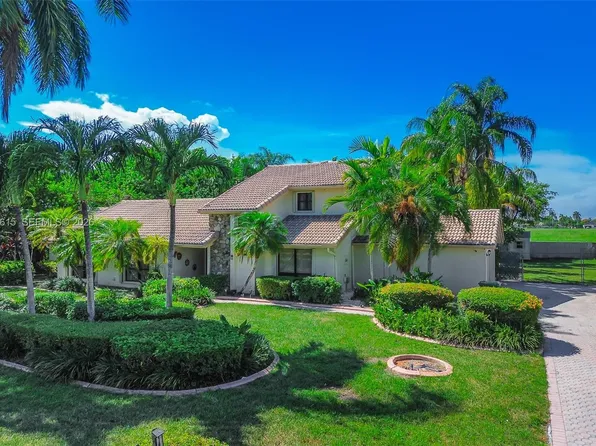14941 SW 164th Ter, Miami, FL 33187