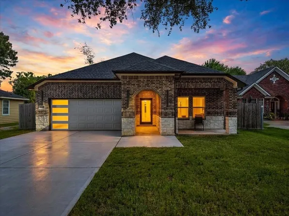8309 Holiday Ln, Houston, TX 77075