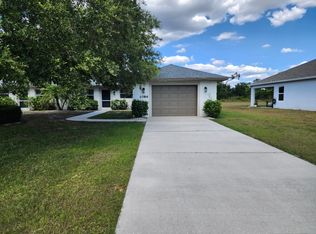 1086 San Cristobal Ave, Punta Gorda, FL 33983