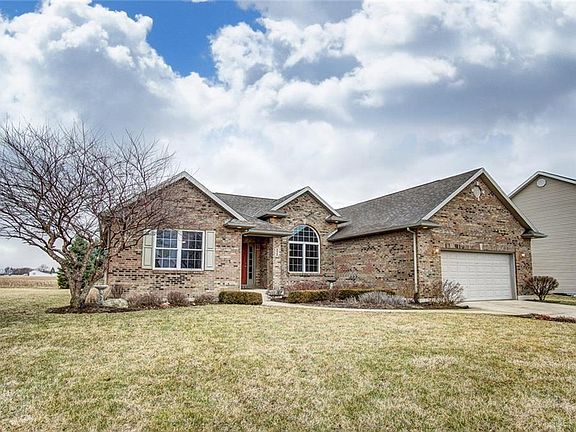 2nd image of 3047 Parkwood Dr