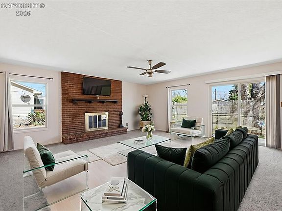 5th image of 2301 Pear St