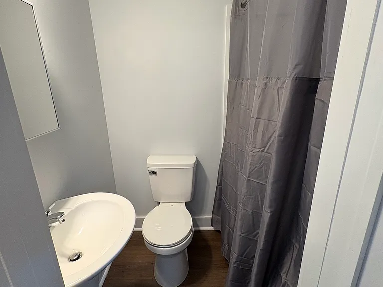 40 Sanders Ave #4 — Photo 4