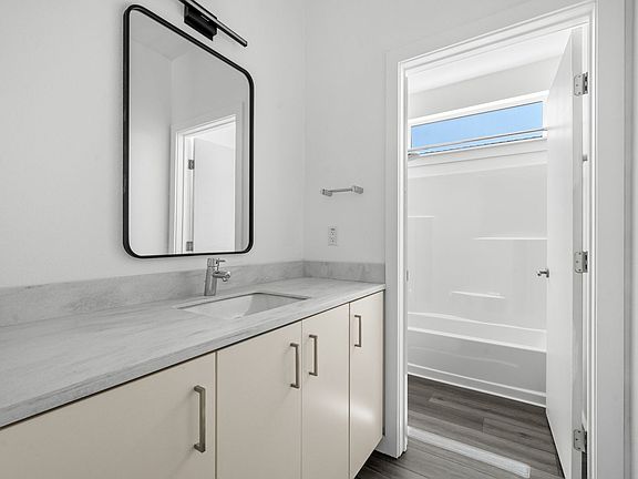5th image of 422-426.5 San Pascual Ave #426