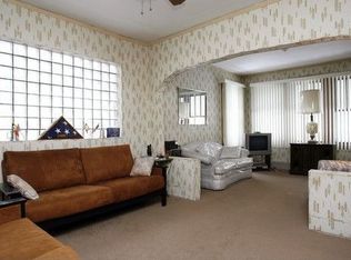 8509 S Rhodes Ave, Chicago, IL 60619