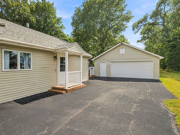 3rd image of 245 W Southmor Rd