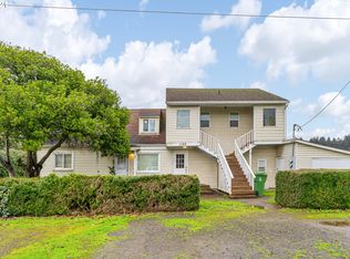 1180 N Broadway St, Waldport, OR 97394