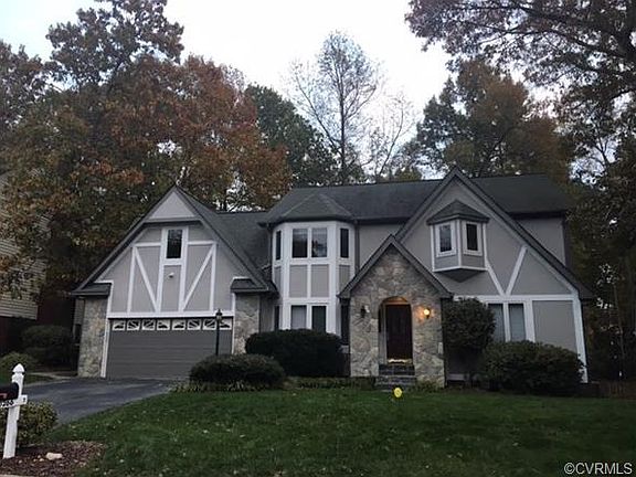 4th image of 10266 Matthews Grove Ln