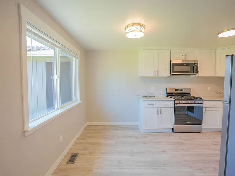2910 Railroad St SE — Photo 19