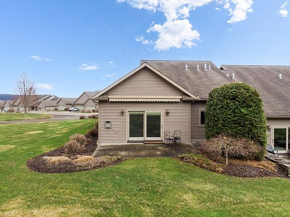 3rd image of 18 Eagle Dr