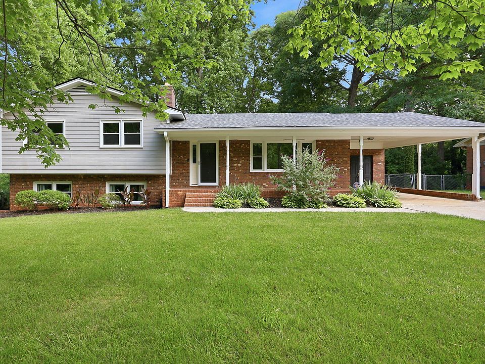 1st image of 4416 Parkwood Dr