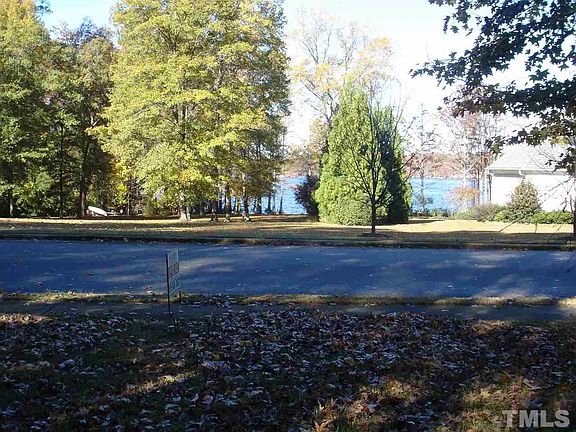 2nd image of 108 Mariah Dr