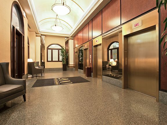 5th image of 200 N Dearborn St Unit 3901