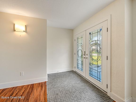 4th image of 901 S Palm Ave