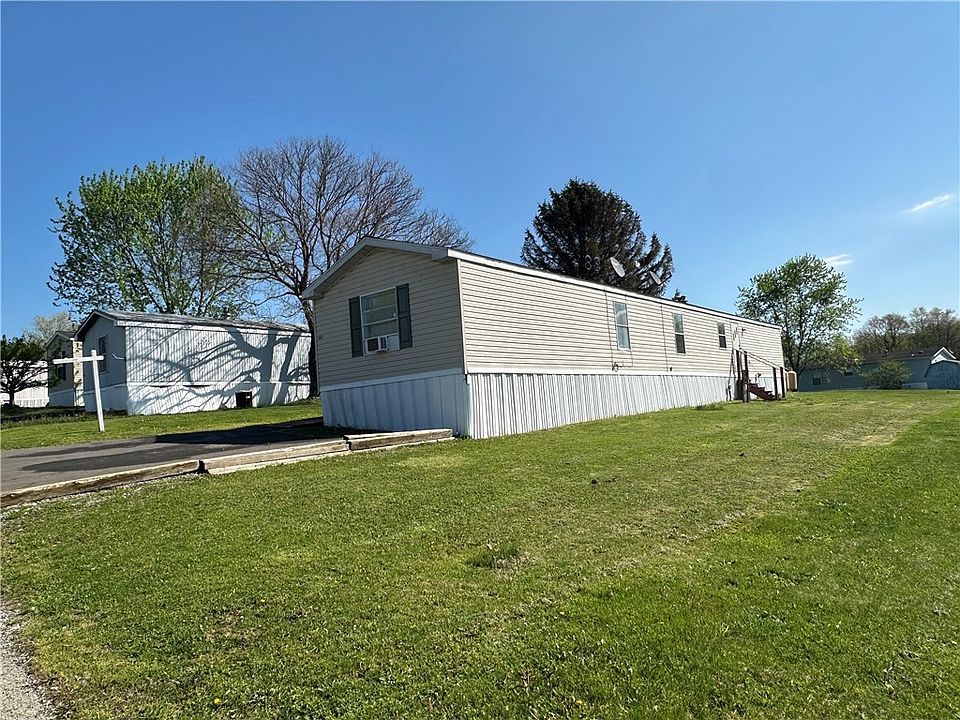 1st image of 137 Brook Ln